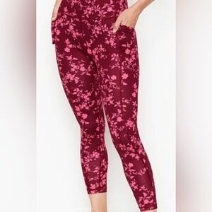 NWT Victoria Secret Incredible Essential Leggings Sz 10